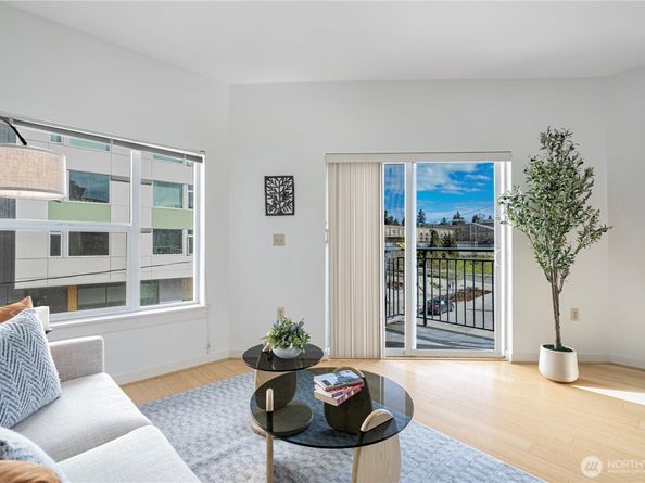 1026 NE 65th Street 418, Seattle WA 98115