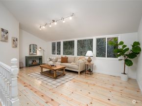 32520 30th Avenue SW, Federal Way WA 98023