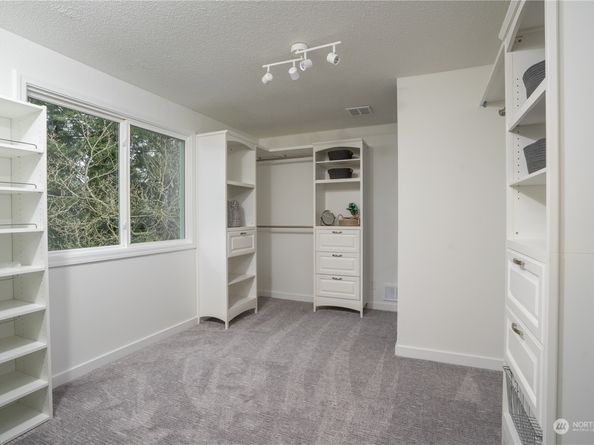 32520 30th Avenue SW, Federal Way WA 98023