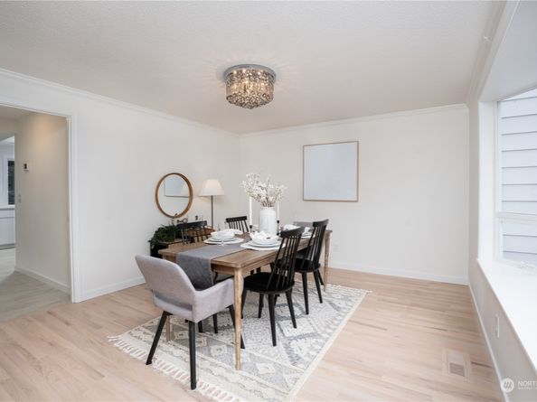 32520 30th Avenue SW, Federal Way WA 98023