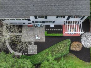 32520 30th Avenue SW, Federal Way WA 98023