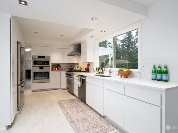 32520 30th Avenue SW, Federal Way WA 98023