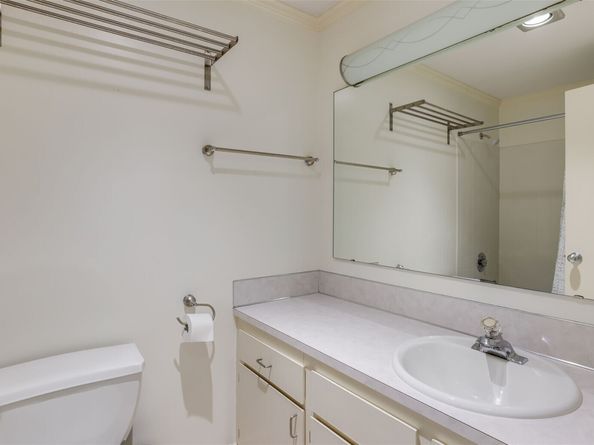 18100 15th Avenue NE C317, Shoreline WA 98155
