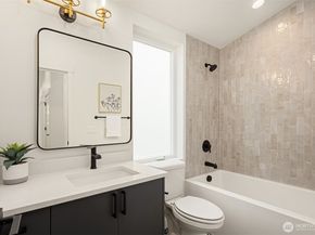 13546 39th Avenue NE, Seattle WA 98125
