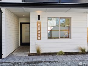 12044 Hiram Place NE B, Seattle WA 98125