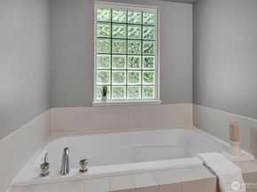 1601 NE Katsura Street 501, Issaquah WA 98029