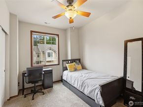 1047 215th Place SE, Bothell WA 98021