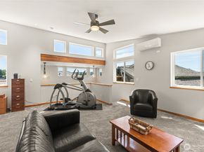 8829 SW Quartermaster Drive, Vashon WA 98070