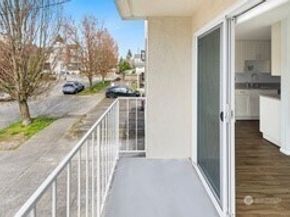 4226 Dayton Avenue N 202, Seattle WA 98103