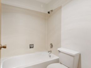 13235 12th Avenue SW 733, Burien WA 98146