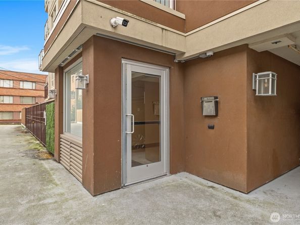 500 W 5th Avenue 306, Seattle WA 98119