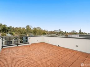 1127 B 10th Avenue E, Seattle WA 98102