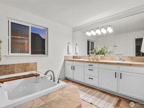 4518 NE 2nd Court, Renton WA 98059