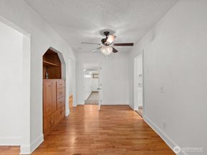 1035 Oakes Ave, Everett WA 98201