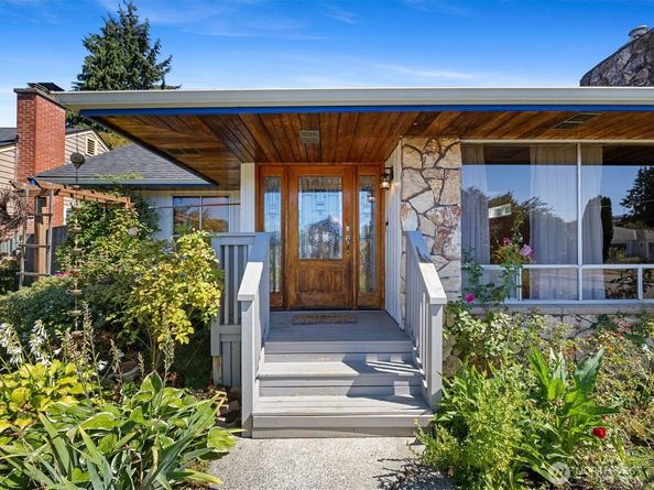 1035 Oakes Ave, Everett WA 98201