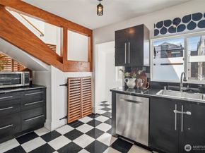 851 NW 56th Street, Seattle WA 98107