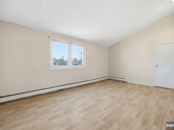 1026 Jassamine Way, Fort Lee NJ 07024