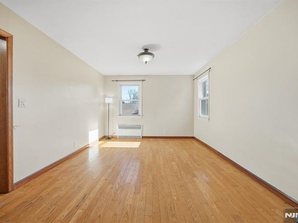 1026 Jassamine Way, Fort Lee NJ 07024