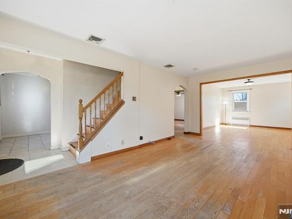 1026 Jassamine Way, Fort Lee NJ 07024