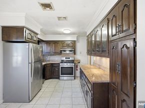 1026 Jassamine Way, Fort Lee NJ 07024