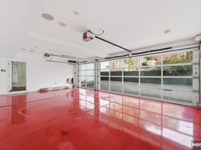 31A Casta Lane, Edgewater NJ 07020