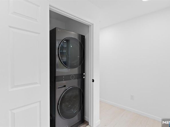 418 E Brinkerhoff Avenue, Palisades Park NJ 07650