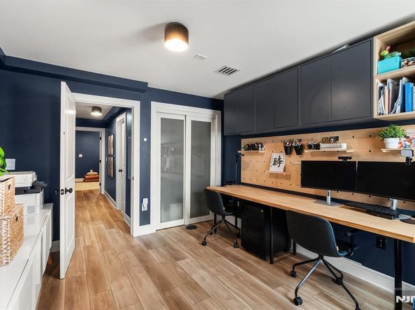 18 1/2 Highland, Jersey City NJ 07306