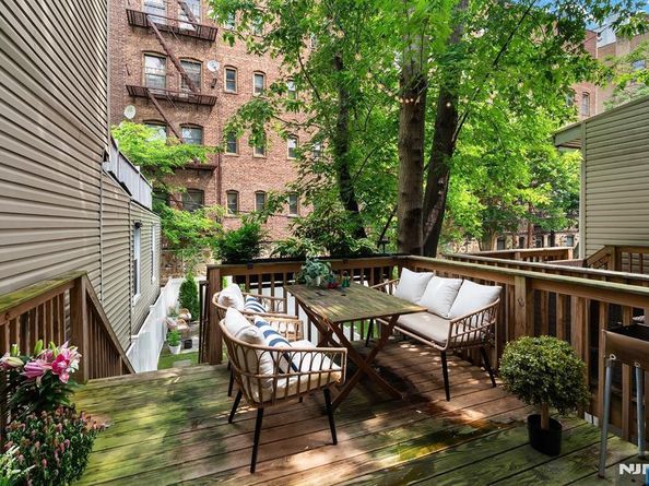 18 1/2 Highland, Jersey City NJ 07306