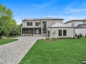 577 Floyd Street, Englewood Cliffs NJ 07632