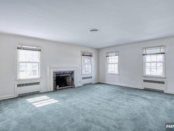 353 Oakdene Avenue, Leonia NJ 07605