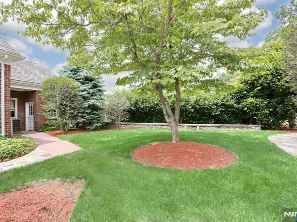 353 Oakdene Avenue, Leonia NJ 07605
