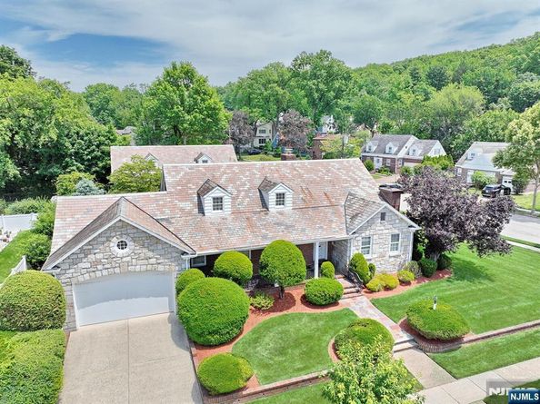 353 Oakdene Avenue, Leonia NJ 07605