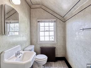 353 Oakdene Avenue, Leonia NJ 07605