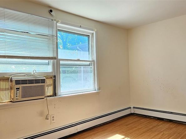 324 E Palisades Boulevard, Palisades Park NJ 07650