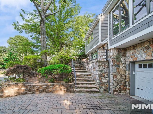 570 Grandview Terrace, Leonia NJ 07605