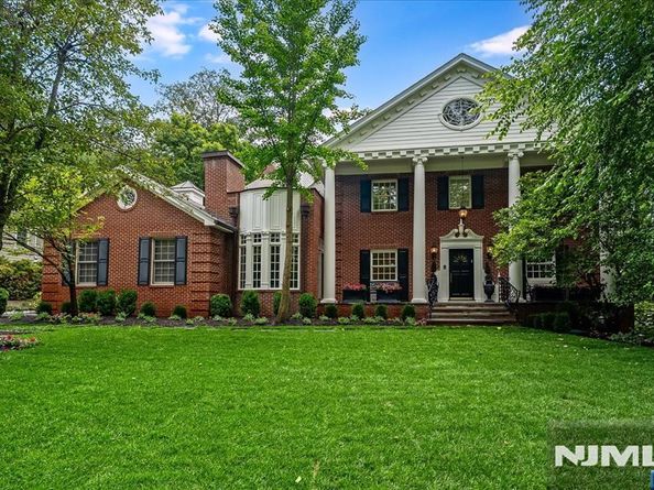 294 Oakwood Road, Englewood NJ 07631