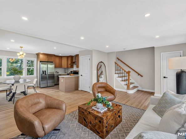 340 Northwood Way, Palisades Park NJ 07650
