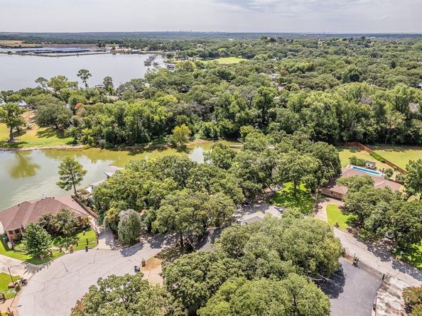 413  Timber Bay Court , Azle Texas 76020
