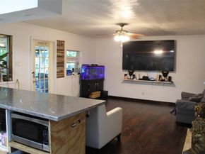 612  Ranier Circle , Garland Texas 75041