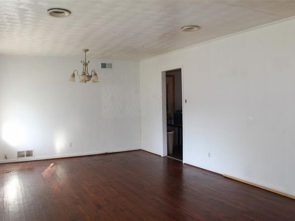 612  Ranier Circle , Garland Texas 75041