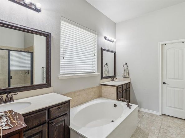 10420  Old Eagle River Lane , McKinney Texas 75072