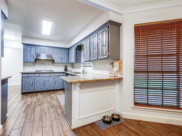 10220  Shadow Way , Dallas Texas 75243