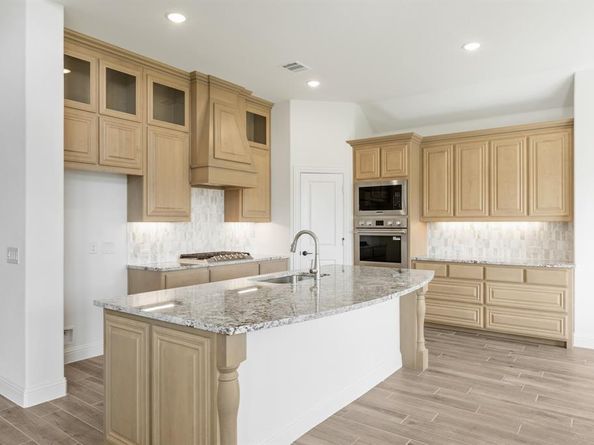 2404  Rockwood Lane , Mansfield Texas 76063
