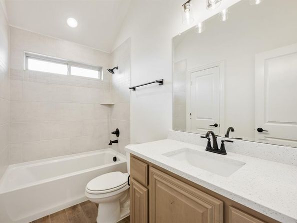 2404  Rockwood Lane , Mansfield Texas 76063
