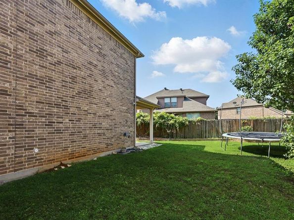 2410  Honey Drive , Arlington Texas 76001