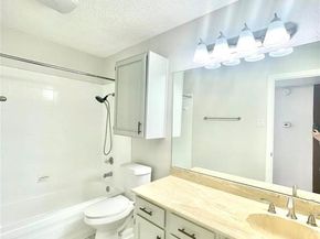 5840  Spring Valley Road  810, Dallas Texas 75254