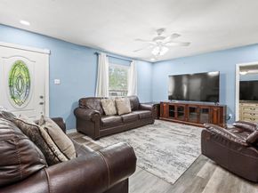 2811  Carlson Drive , Dallas Texas 75235