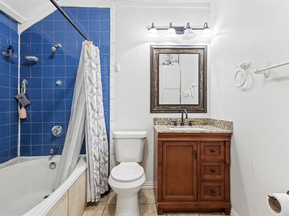 2811  Carlson Drive , Dallas Texas 75235