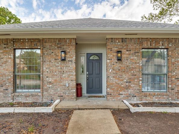2221  Cliffside Drive , Plano Texas 75023