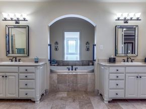 6521  Del Norte Lane , Dallas Texas 75225